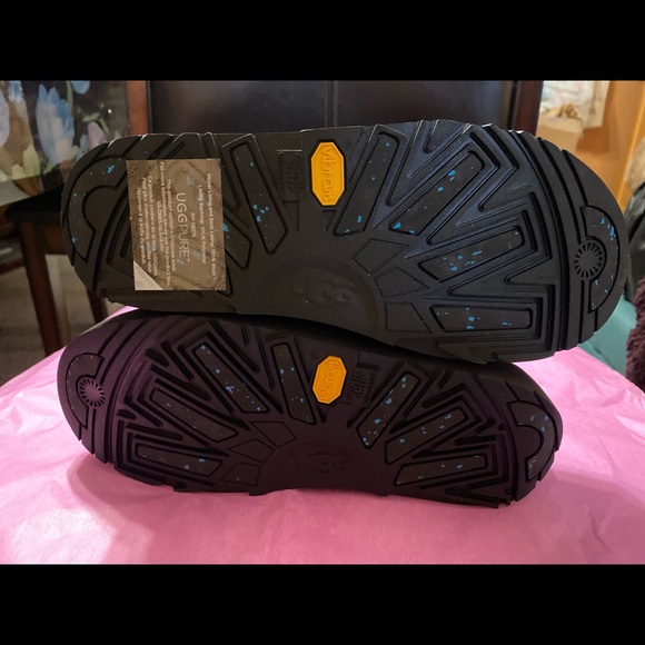 UGG WATERPROOF BLACK MIDCALF LEATHER NWOB 6 1/2 - Picture 10 of 11